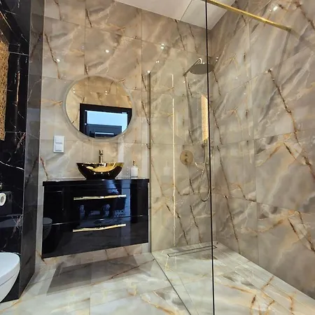 Hanza Tower - Pool And Spa, No 601 Apartment