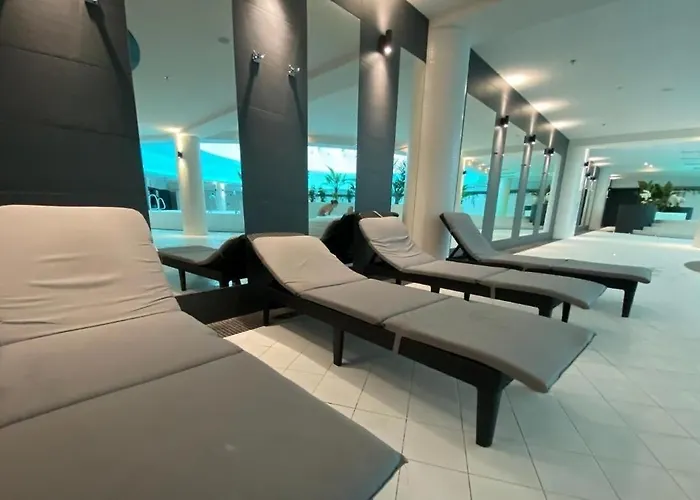 Apartment Hanza Tower - Pool And Spa, No 601 *